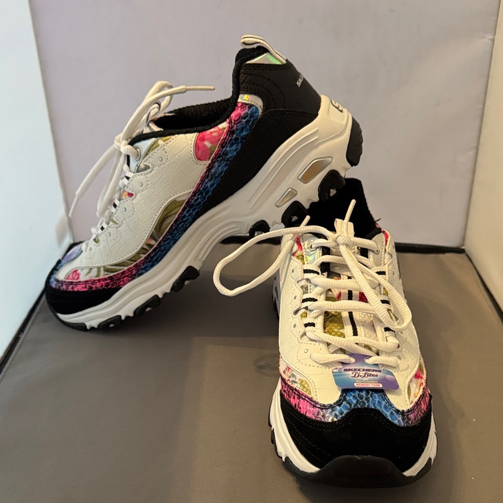 Skechers Colorful Athletic Sneakers‎ women’s 9.5 new
